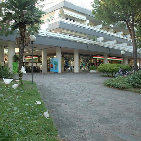 Residence Isvico Lignano Sabbiadoro Extérieur photo