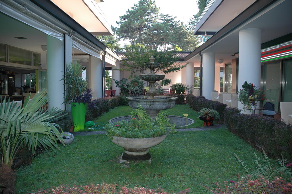 Residence Isvico Lignano Sabbiadoro Extérieur photo